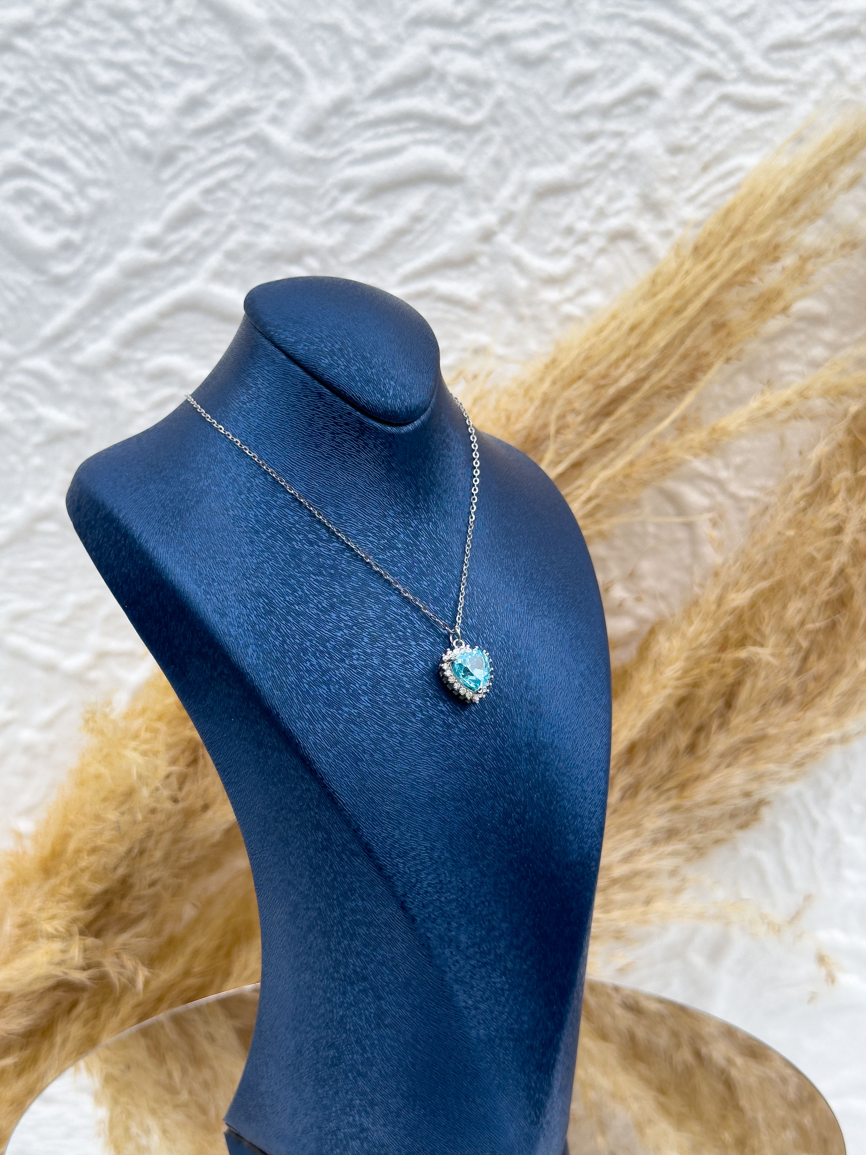 925 Ayar Gümüş Aquamarin Taşlı Kalpli Kadın Kolye – Pırlanta Montür Özel Tasarım